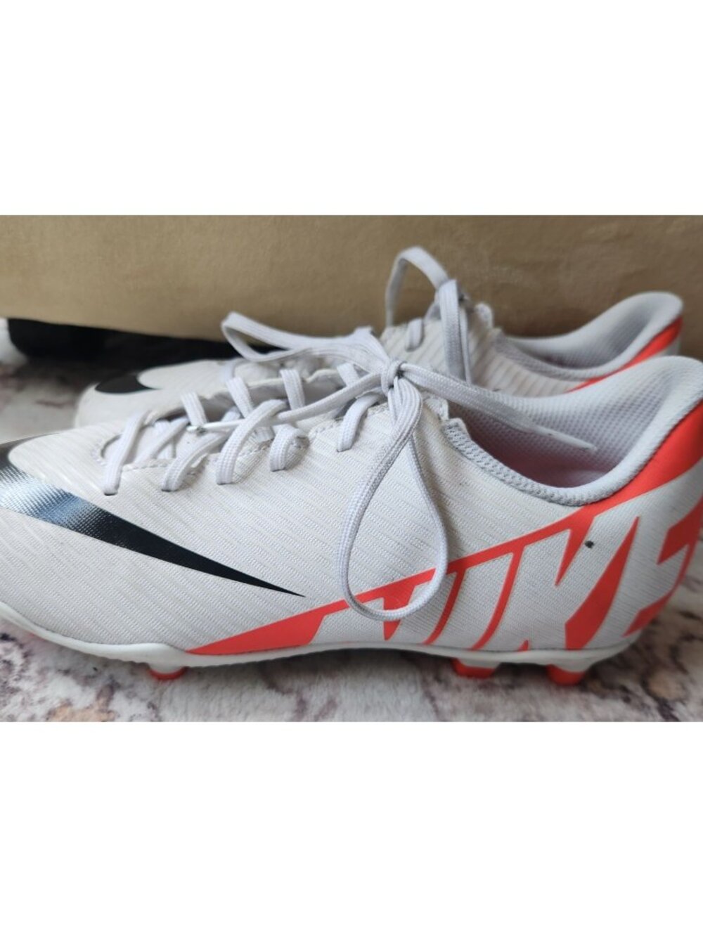 Nike Size 5.5 Zoom Mercurial Vapor 15 Academy Soccer Shoes